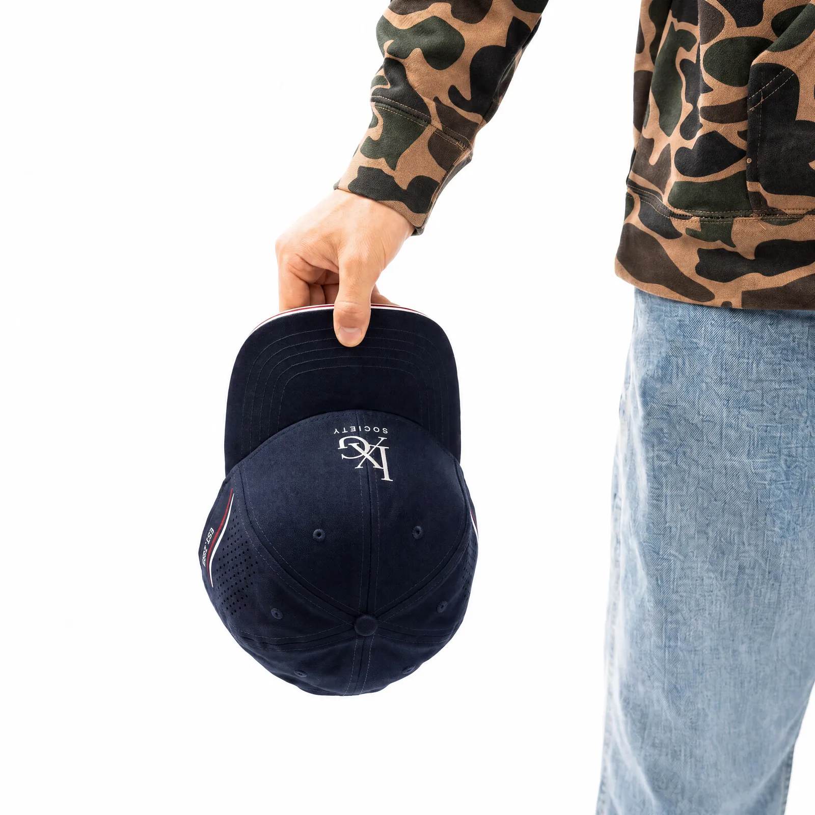 Midnight Navy · en main