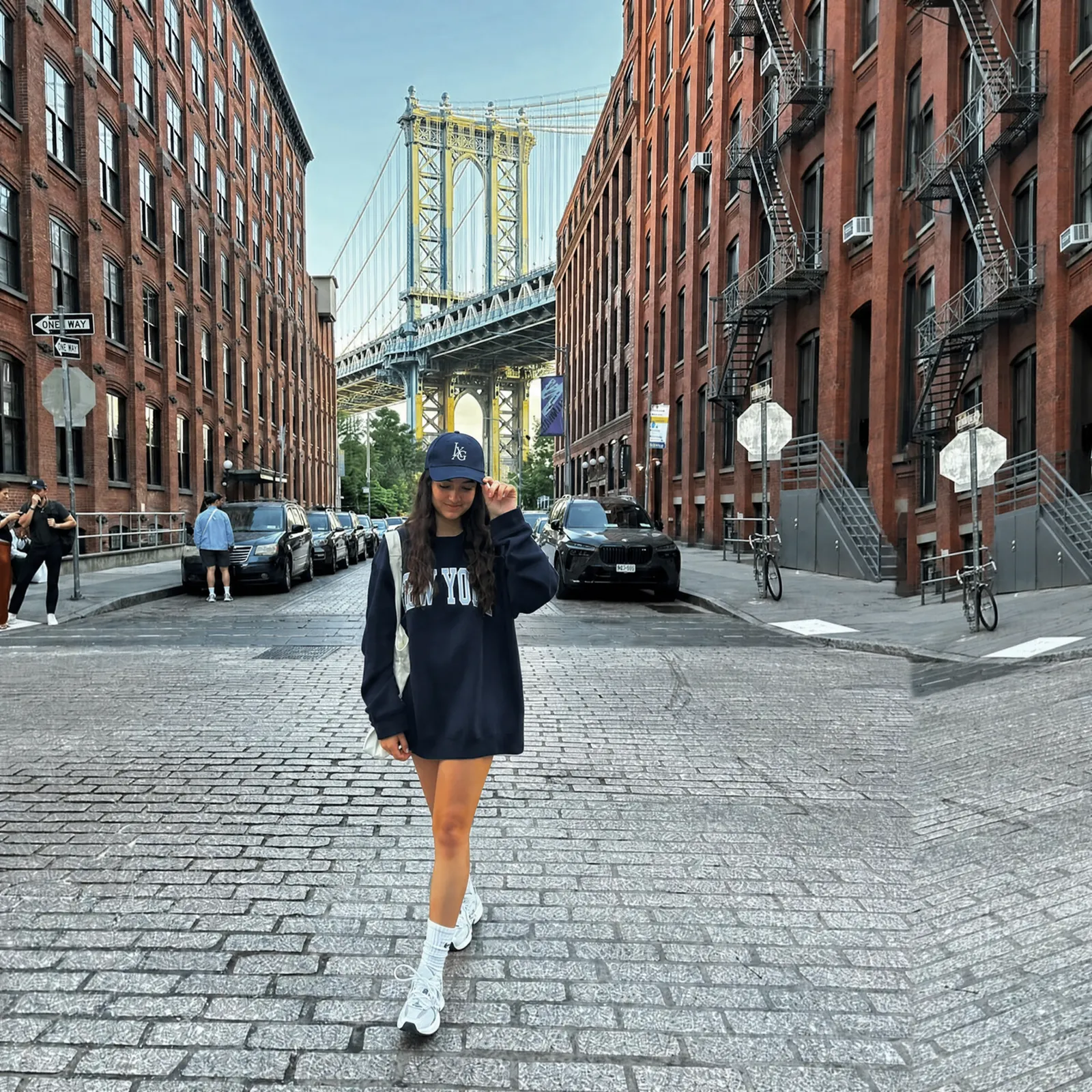Midnight Navy · dans la ville