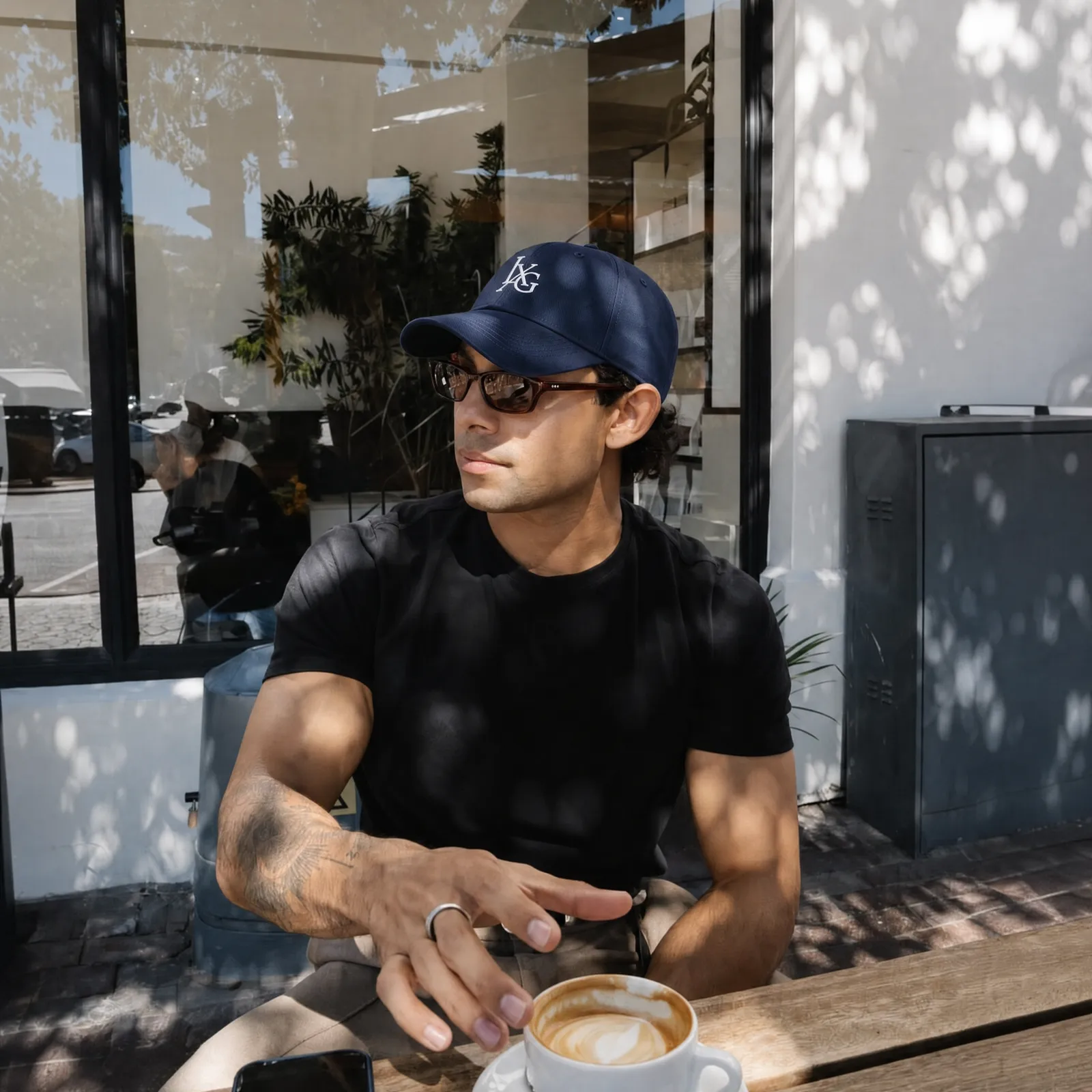 Midnight Navy · pause café